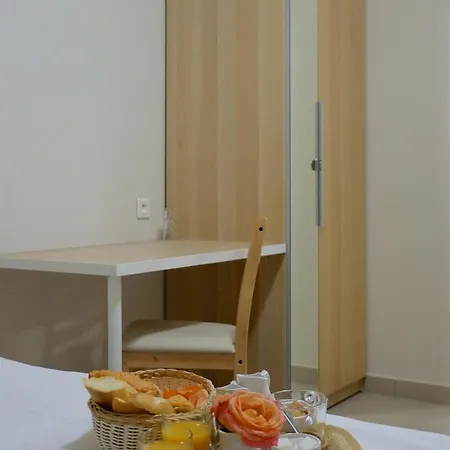 Hotel Vauban Livry-Gargan